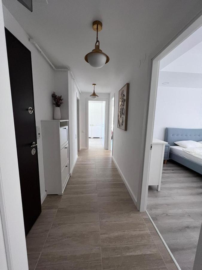 Cosmopolis Bliss: Your Home Away From Home Stefanestii de Jos Exterior photo